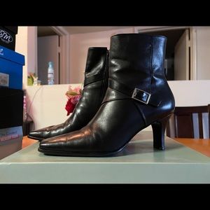 Botines negras de piel//black leather boots